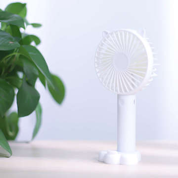 Malý ventilátor Mini stolní ventilátor Přenosný ruční bezdrátový tichý 3W USB bílý