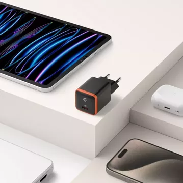 Spigen EE301EU Arcstation Essential Charger 30W Černá nabíječka do auta