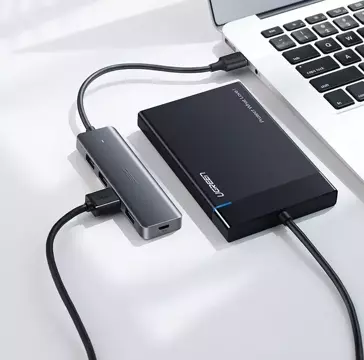 Ugreen USB HUB – 4x USB 3.2 Gen 1 s micro USB napájecím portem šedý (CM219 50985)