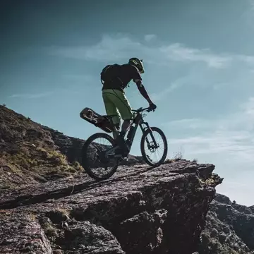 Wozinsky prostorná cyklistická podsedlová brašna podsedlová taška velká 12 l černá (WBB9BK)