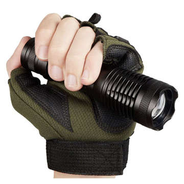 Tactical flashlight with LED CREE-XML-T6 ZOOM 800m Strong lamp, charger, bicycle holder