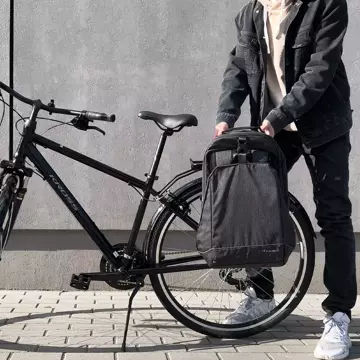 Wozinsky Fahrrad-Kofferraumtasche Fahrradrucksack mit Rahmen 2in1 30l Schwarz (WBB33BK)