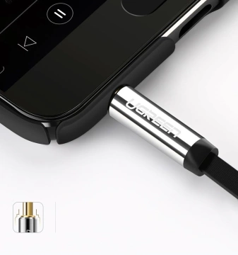 Flachkabel UGREEN Audiokabel AUX 3,5 mm Miniklinke 5m Silber (10729)