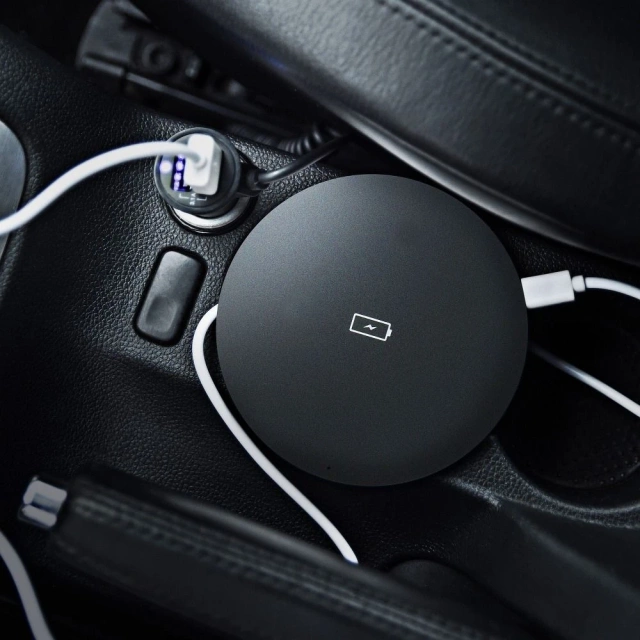 Indukční nabíječka Forcell Qi 15W Quick Charge USB-C, tenká, černá