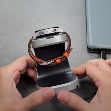 Bezdrátový nabíjecí stojánek Samsung GP-XVU022SAN pro hodinky Samsung Galaxy Watch