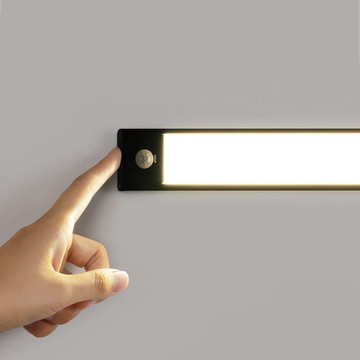 Lampe Alogy Slim LED-Möbelunterbaubeleuchtung mit Magnet mit Batteriesensor 40cm schwarz