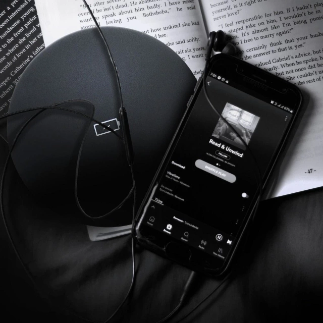 Forcell Qi 15W Quick Charge USB-C Inductive Charger Slim Black