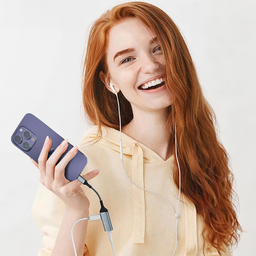 Adaptér Lightning na Mini Jack 3,5 mm Adaptér pro hudbu a nabíjení pro iPhone šedý