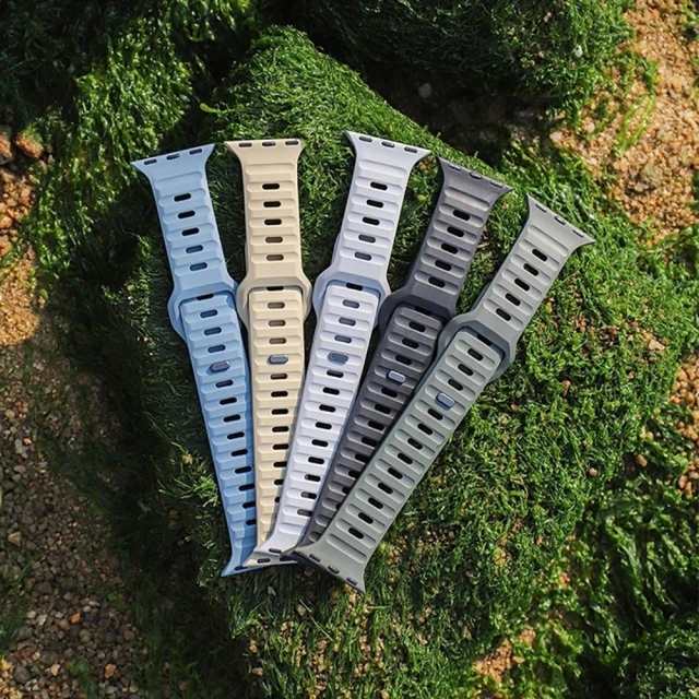 Спортивний ремінець IconBand Line для Apple Watch 4 / 5 / 6 / 7 / 8 / SE / ULTRA (42 / 44 / 45 / 49 мм) чорний