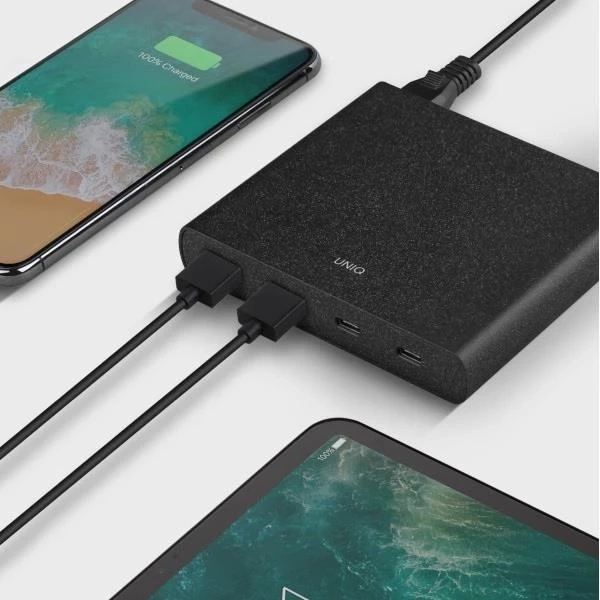 UNIQ Ľad. siec. HUB Surge 90W czarny /charcoal black 2xUSB Quick Charge 3.0 2xUSB-C PD 3.0 (LITHOS Collective)