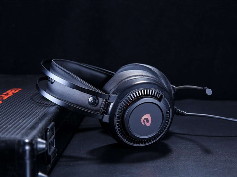 Dareu EH416s RGB Gaming Kopfhörer (schwarz)