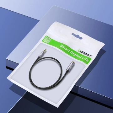 UGREEN Kabel AUX-Verlängerungskabel 3,5 mm Miniklinke 3m Silber (10595)