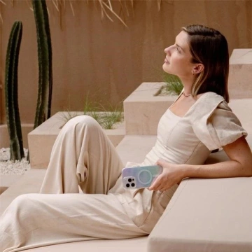 Etui UNIQ Coehl Linear do iPhone 16 MagSafe Opalizujące