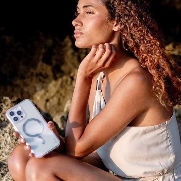 Etui do iPhone 16 Pro UNIQ Coehl Savon MagSafe Holo