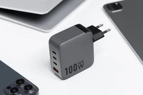 Nabíječka Forcell GaN 100W 3xUSB-C 1xUSB-A PD QC SFC