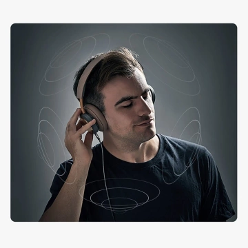 Angled cable UGREEN AUX 2 x mini jack 3.5 mm 1.5 m blue (AV112)