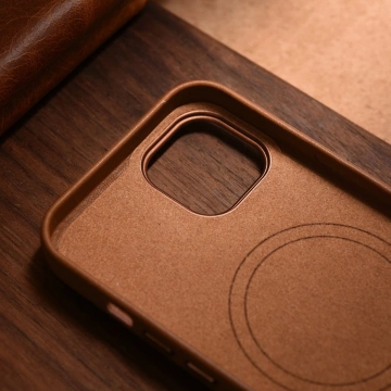iCarer Case Leather case cover for iPhone 14 Plus brown (compatible with MagSafe)