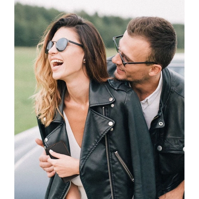 Kožené puzdro SMART PRO s chlopňou a puzdrom pre iPhone 15, čierne