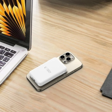 Magnetická power banka s káblom PB31 Lifemag Magsafe Power Bank 10000 mAh (Type C Lightning) Biela