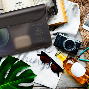 Universal Waterproof Pouch Grey/Clear