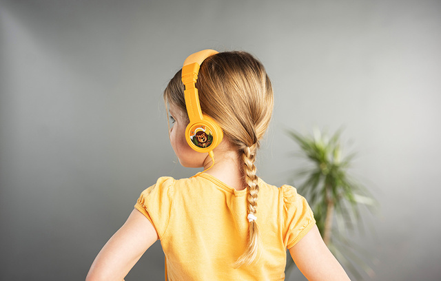 BuddyPhones Explore Plus wired headphones for children (yellow)