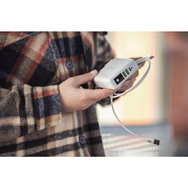 Forcell 4in1 Travel Charger 8000mAh QC3.0 USB-C Powerbank Induction