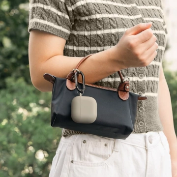 Силіконовий чохол Ringke для Apple AirPods 4 чорного кольору з карабіном
