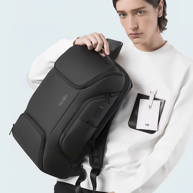 Bange vodeodolný batoh taška na notebook 15,6" mestský cestovateľ 47x30x15 cm do práce školské lietadlo pánsky dámsky s USB portom Čierny