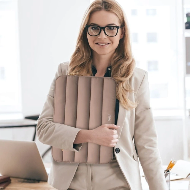 Etui Tech-Protect Fluffy Laptop 15–16" Walnut Pokrowiec