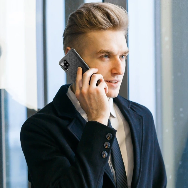 Kryt puzdra Dux Ducis Fino potiahnutý nylonovým materiálom pre Samsung Galaxy A42 5G čierny