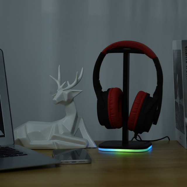 Držák na stojan na herní sluchátka s RGB LED podsvícením Černá