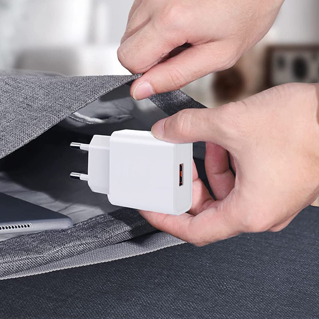 2.4A 2400mAh 12W Einzel-Schnellladegerät USB-Wandladegerät Weiß