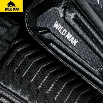 Водонепроникна велосипедна сумка Wildman 1.2L чорного кольору з портом для навушників