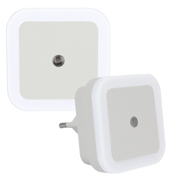 Lampka nocna LED z czujnikiem zmierzchu do kontaktu Biała