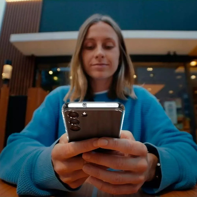 Etui na telefon Spigen Ultra Hybrid do Samsung Galaxy S23 Plus Crystal Clear