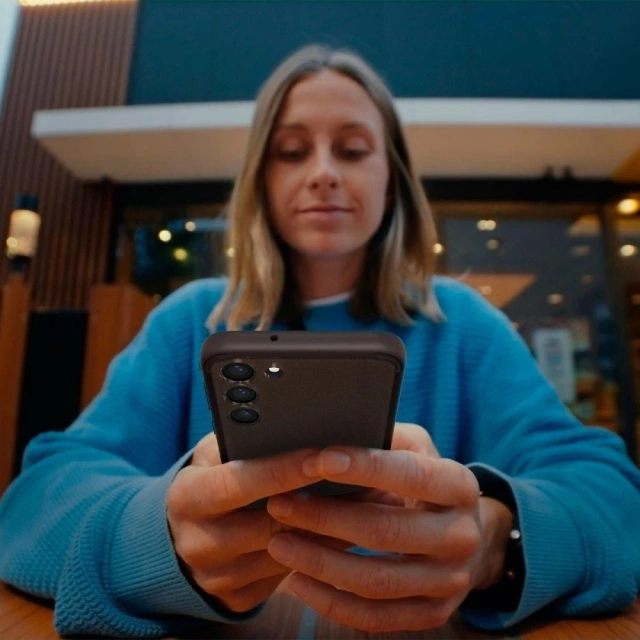 Etui Spigen Ultra Hybrid pre Samsung Galaxy S23 Frost Black