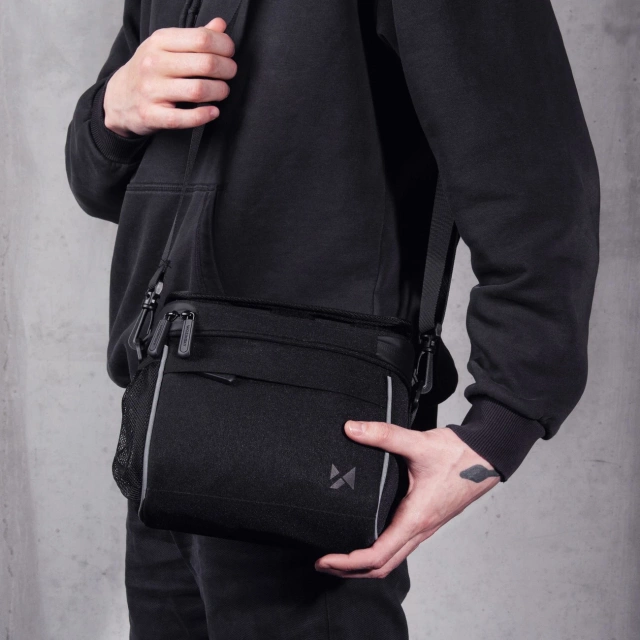 Wozinsky taška na řídítka taška přes rameno na kolo černá (WBHBB-01)