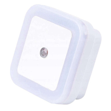 LED nočné svetlo so súmrakovým senzorom pre kontaktné biele