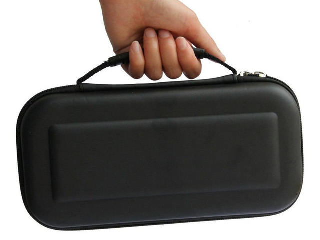 Puzdro na Nintendo Switch z čierneho skla Alogy Tough Pouch