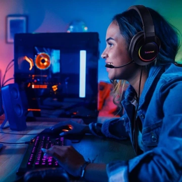 Tronsmart Sparkle RGB Wired Over-Ear USB Gaming Headphones with Mic and Remote Black (467600)