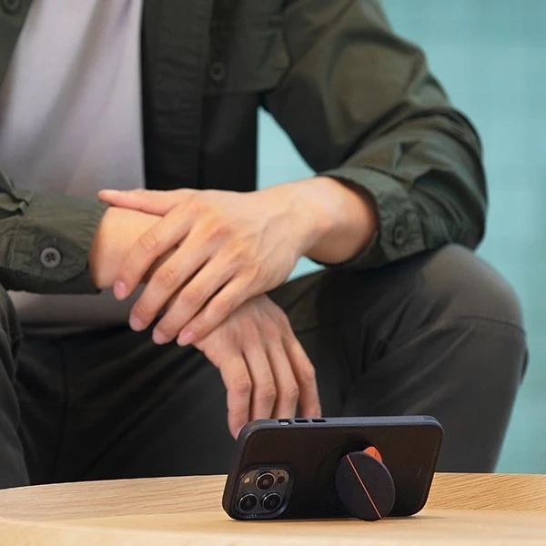 Чохол Uniq Novo для iPhone 14 Plus 6.7" чорний/чорний північ