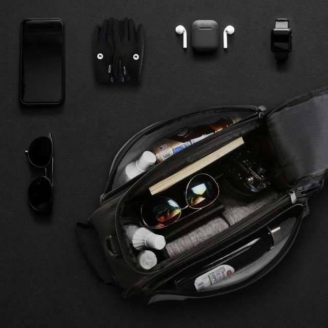 Wozinsky taška na bicykel s popruhom cez rameno 13l čierna (WBB1BK)