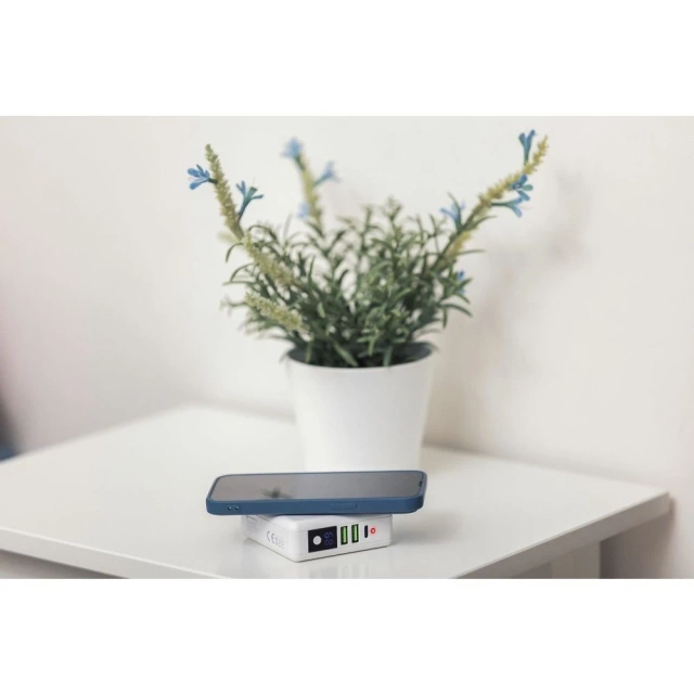 Cestovná nabíjačka Forcell 4v1 8000mAh QC3.0 USB-C powerbanka indukčná