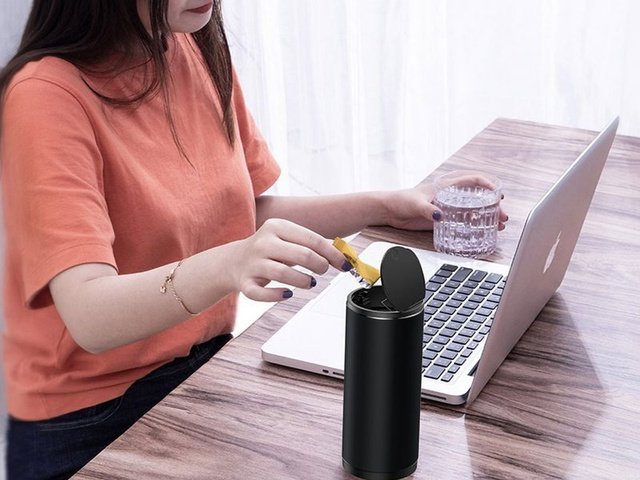 Basues Autoodpadkový kôš 500ml mini odpadkový kôš do auta s vekom