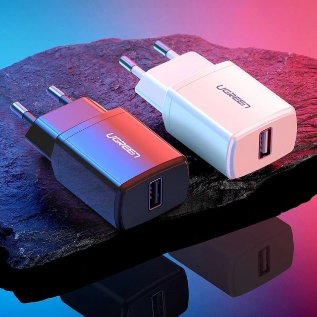 Ugreen USB nabíječka 2,1A černá (50459)