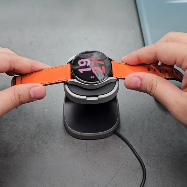 Kabellose Ladestation Samsung GP-XVU022SAN für Samsung Galaxy Watch