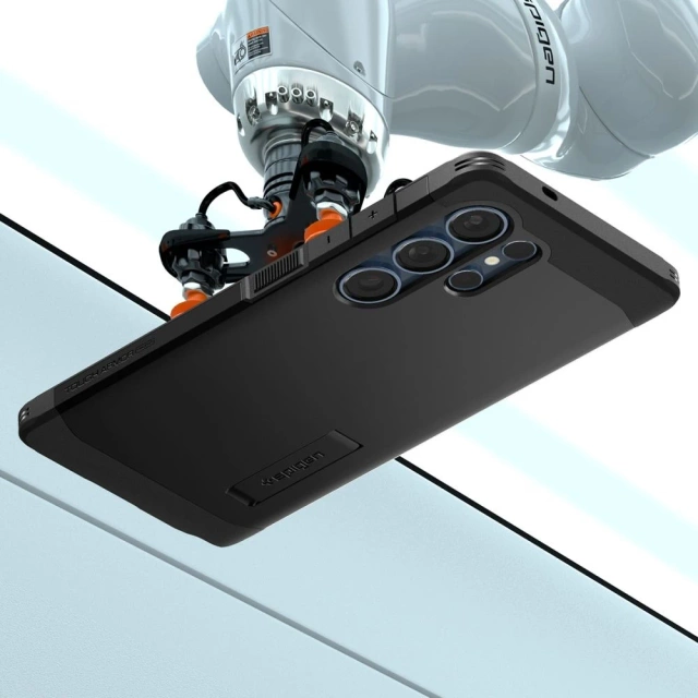 Захисний чохол Spigen Tough Armor MagSafe для Galaxy S25 Ultra чорного кольору
