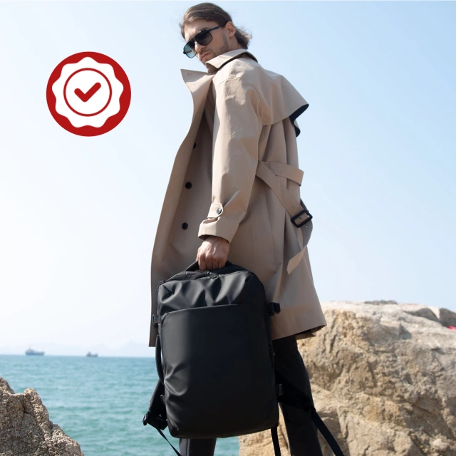 Cestovní batoh Mark Ryden na notebook 17,3", všestranný a vodotěsný, 28 l (49 × 33 × 12 cm) - černý