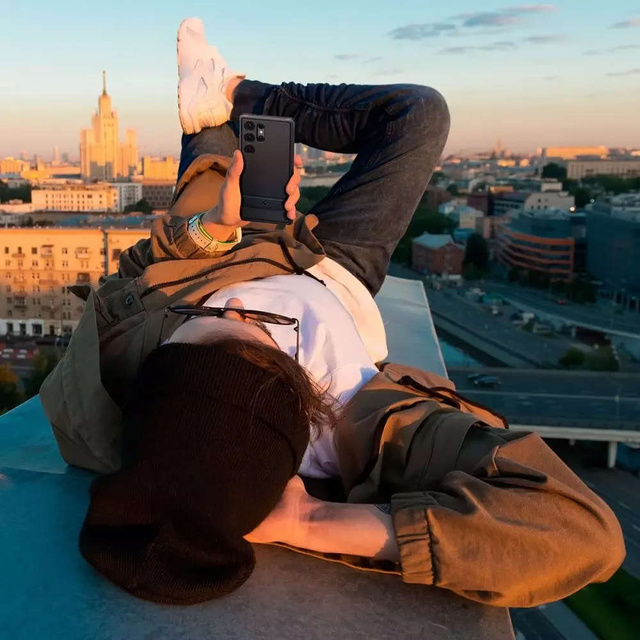 Spigen Rugged Armor Handyhülle Schutzhülle für Samsung Galaxy S23 Ultra Mattschwarz