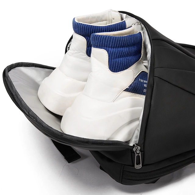 Bange Waterproof Backpack for Laptop 15.6" City Travel 45x30x16 cm for Work Airplane Men's Women's with USB Port Black